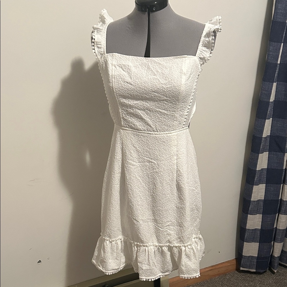 Chic White Ruffle Mini Dress